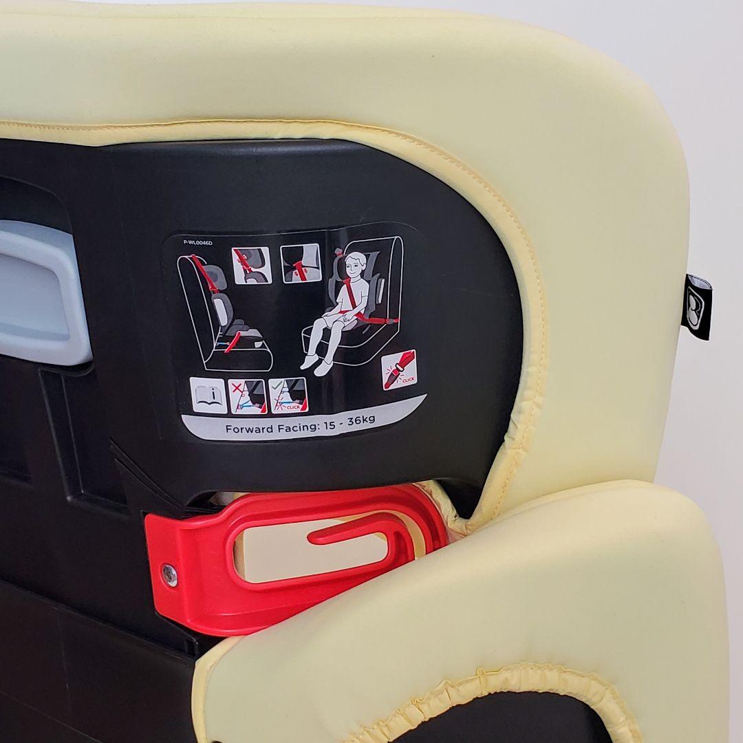 Joie ハイバック ジュニアシート チャイルド ピカチュウ モンポケ