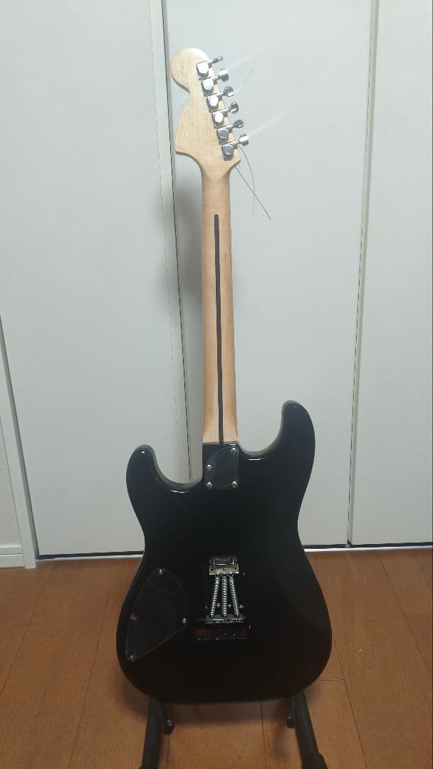 EMG-SAピックアップG柄ラージヘッドストラトタイプ不気味なエレキギター