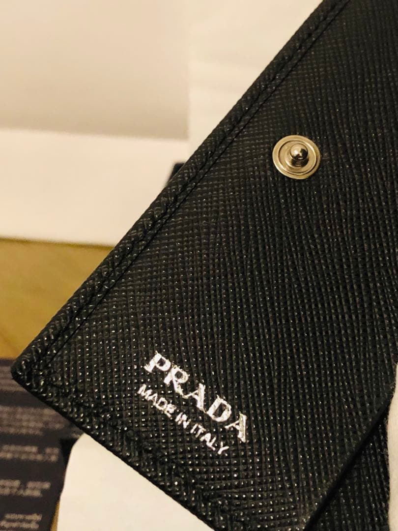 PRADA プラダ サフィアーノ 二つ折り財布 1MV021 ブラック