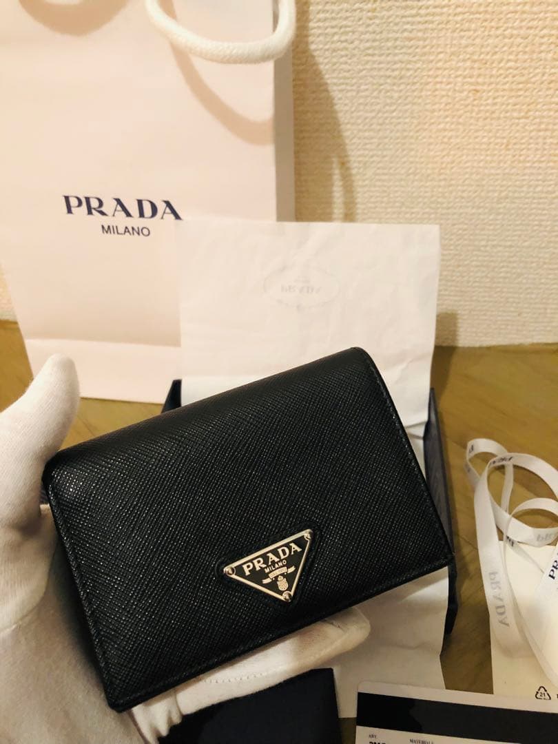 PRADA プラダ サフィアーノ 二つ折り財布 1MV021 ブラック