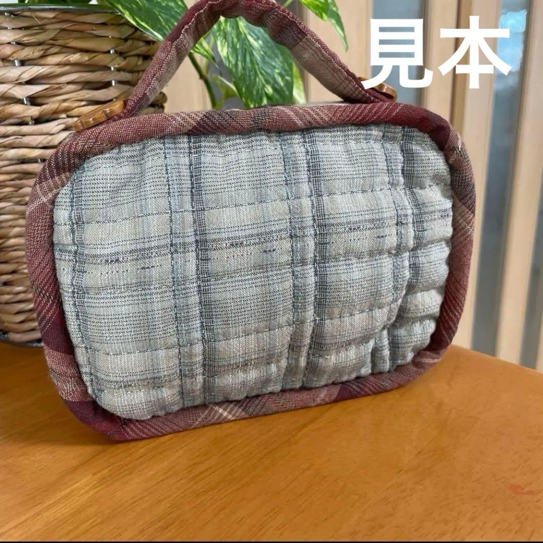 まろ様　オーダーページ　スーちゃんポーチ　トートバッグ　パッチワーク　レディース