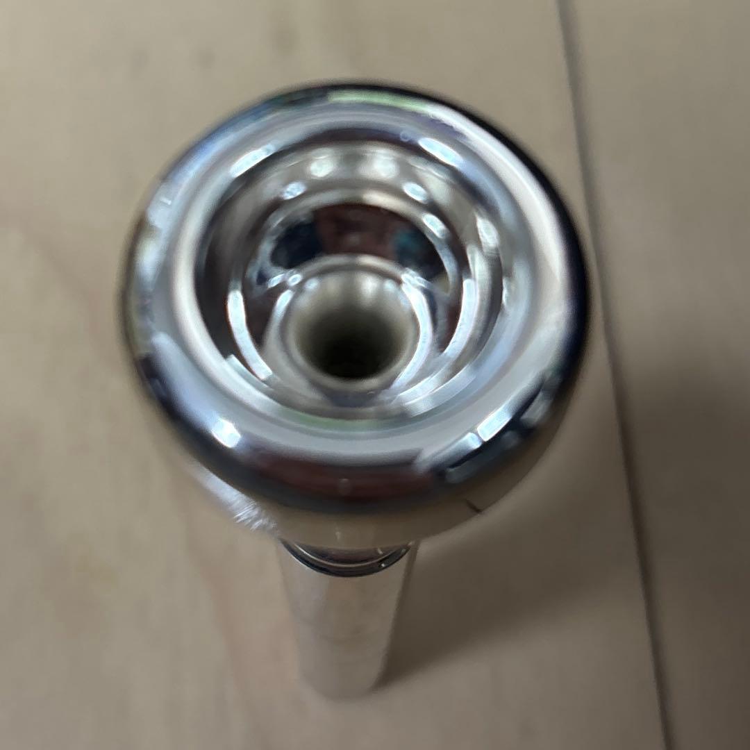 Yamaha YTR1335ゴールドトランペット 本体と付属品