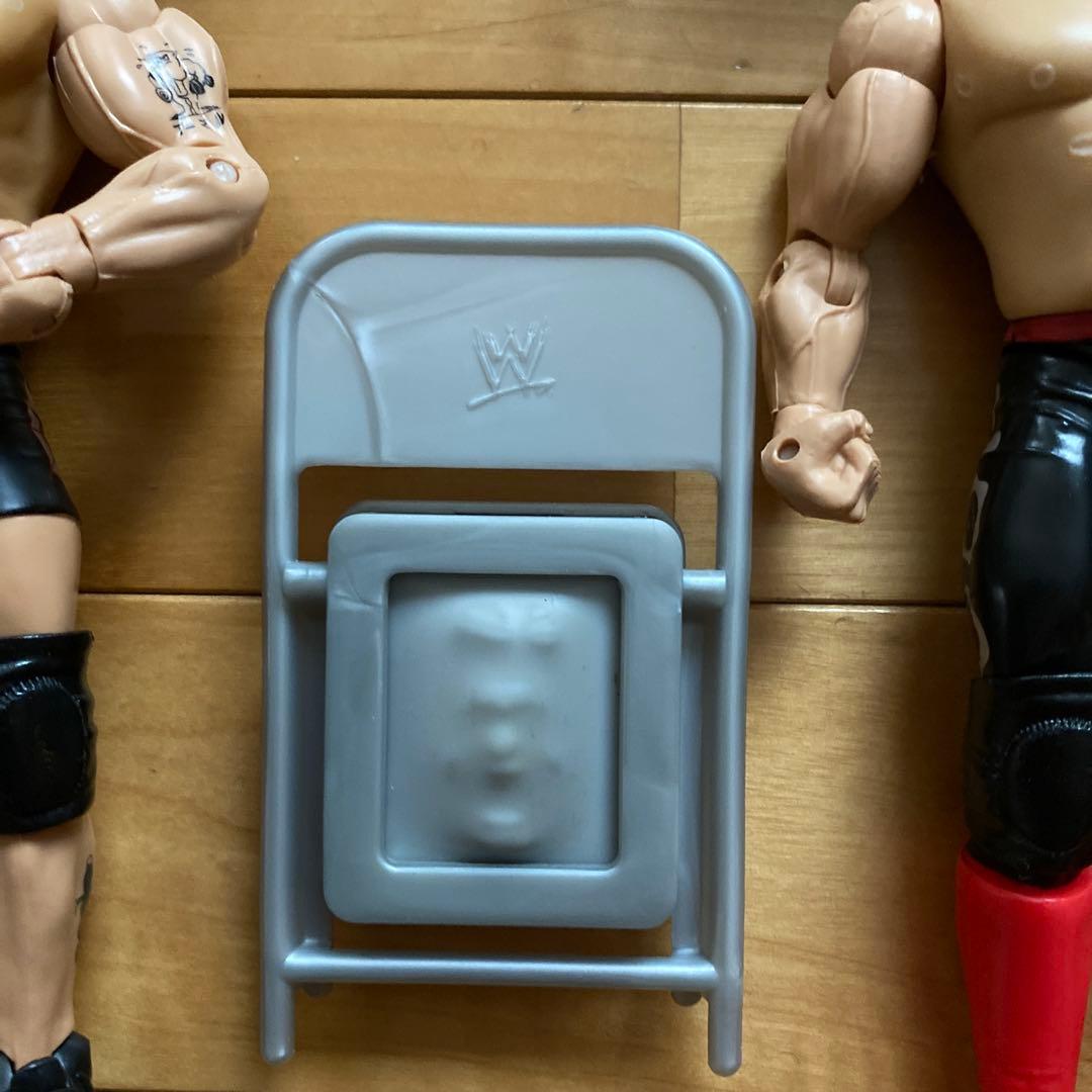 WWE ロードウォリアーズ　プロレスフィギュア 2体セット 凶器椅子付き
