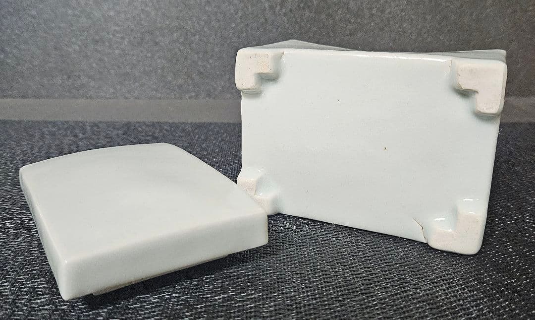 名工】瀧田項一作 白磁 小箱 香炉 香合 小物入れ 【師 富本憲吉 濱田