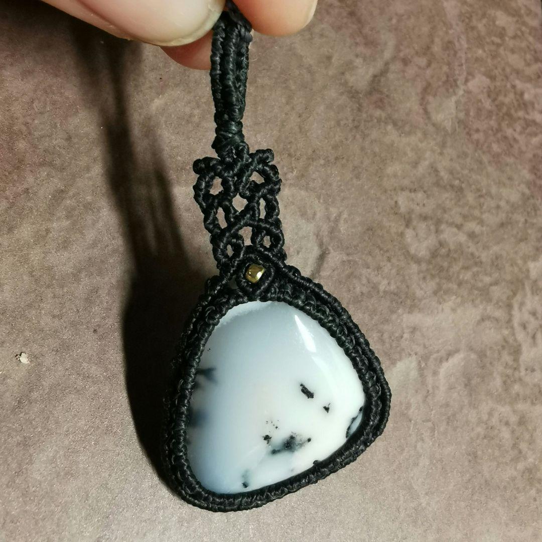 デンドリティックオパールのマクラメネックレス - メルカリ