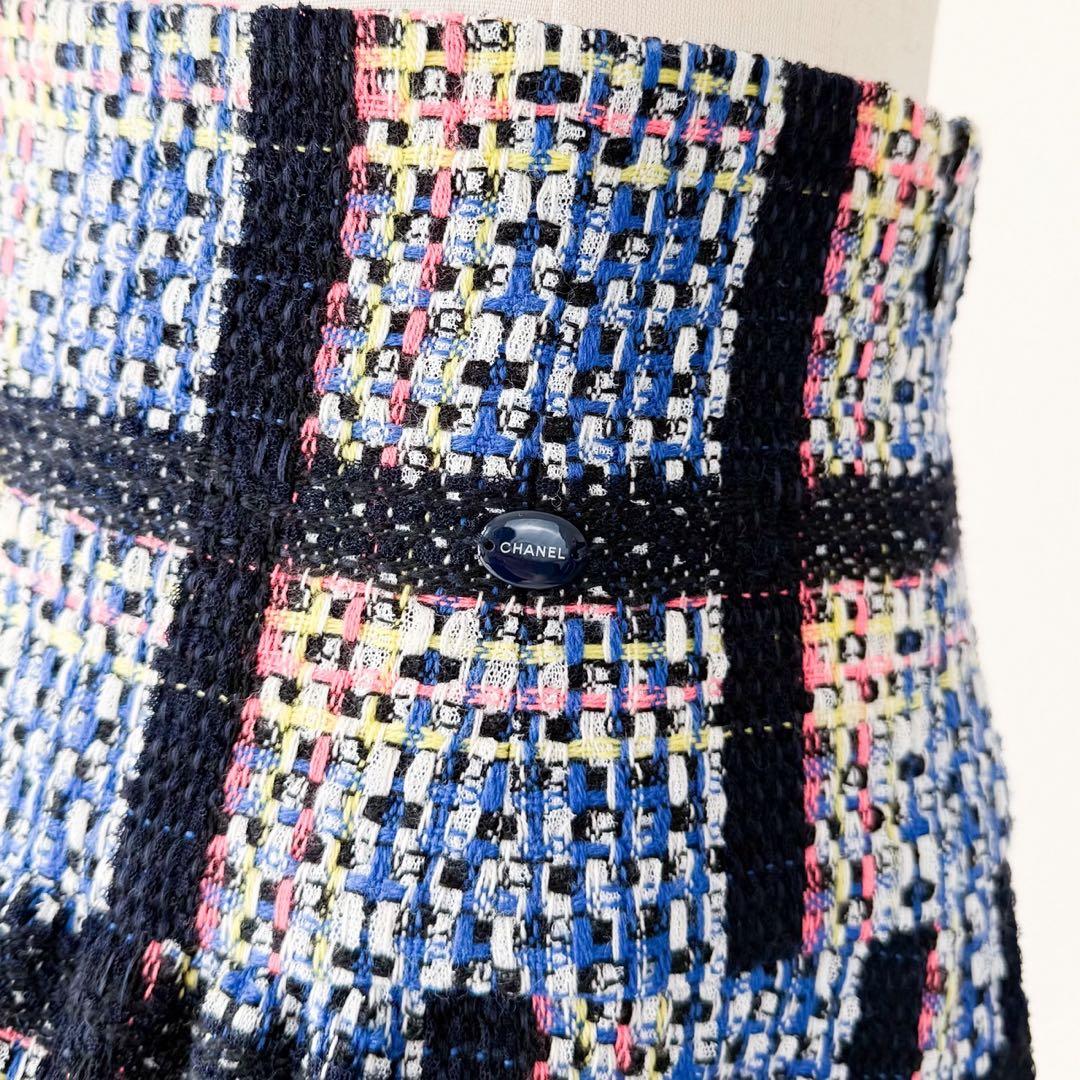 美品 CHANEL 09P ミックスツイードフレアスカート ロゴプレート 42