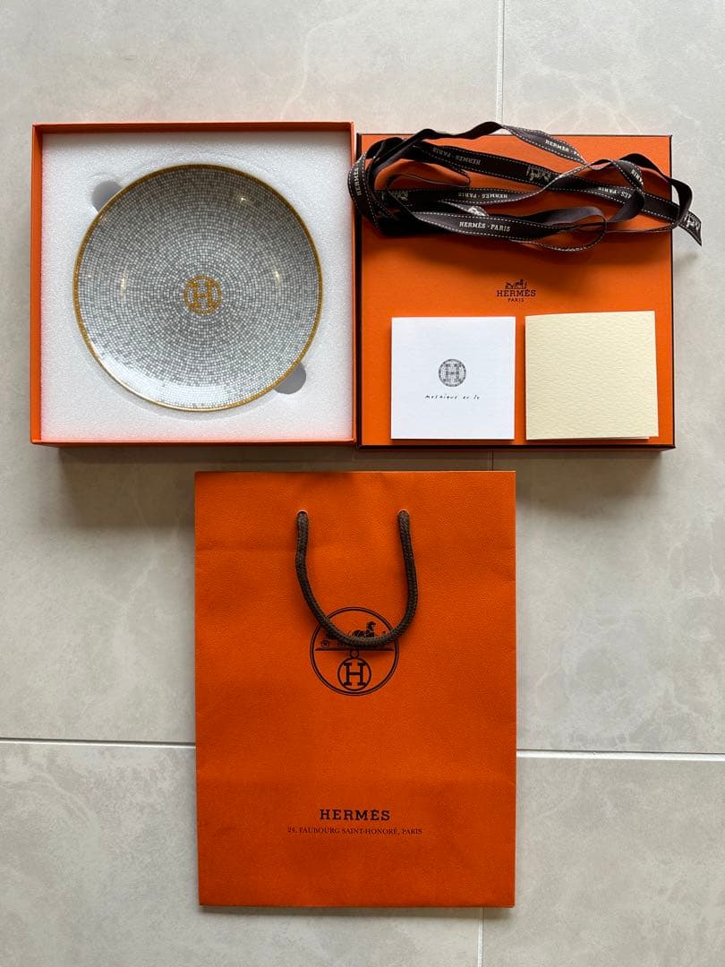 HERMES衣装箱新品と言って良い