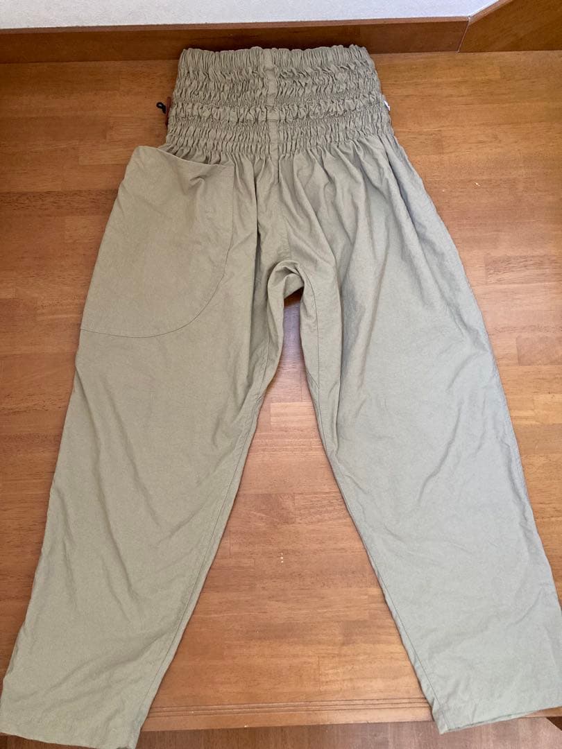 モンペズボンNY 　十二の用品店