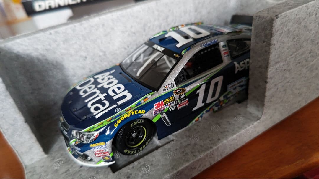 DANICA PATRICK Aspen Dental NASCAR ミニカー