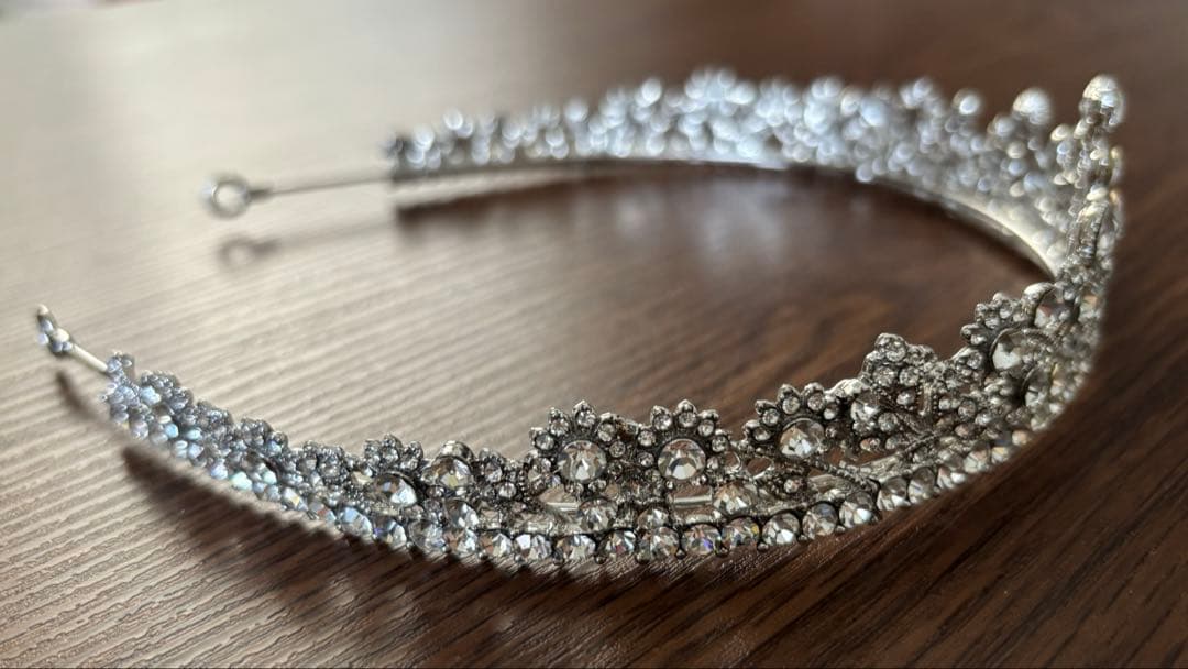 ティアラ　結婚式