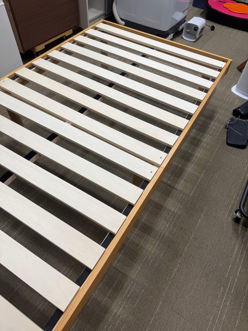 【美品】ニトリ　シングルサイズベッドフレーム　 棚付コンセント付き　STL NA