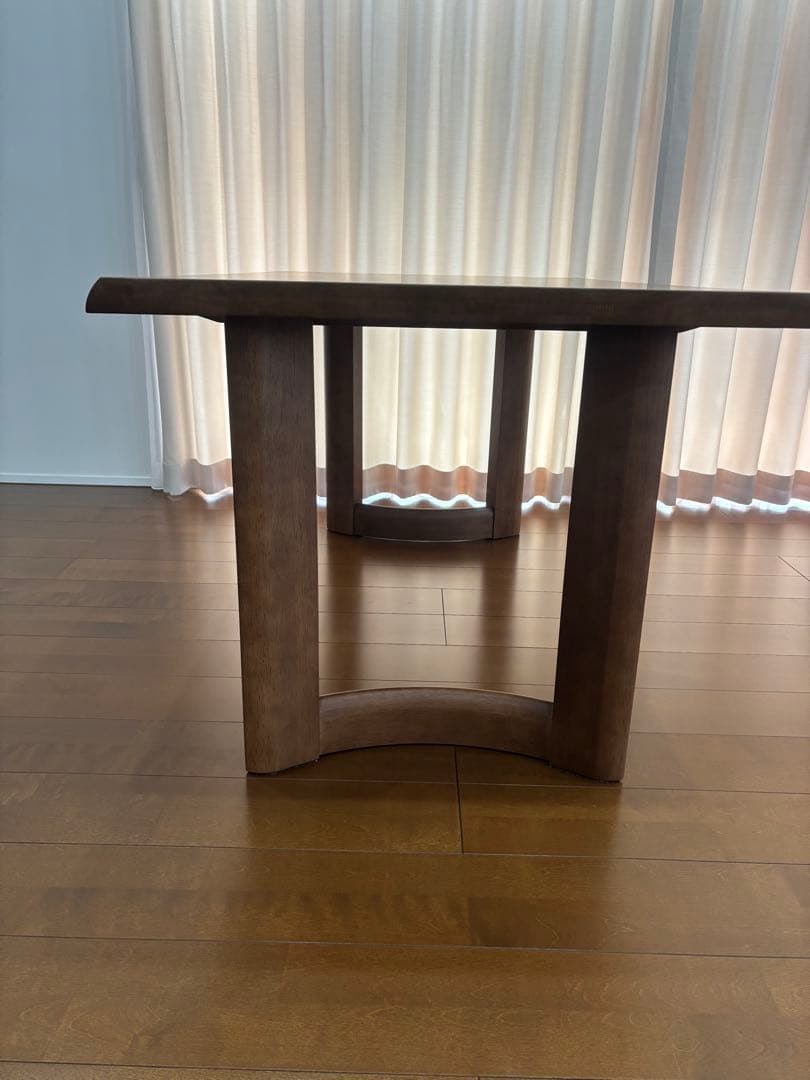 カリモク　ダイニングテーブルのみ　ぴんさん専用