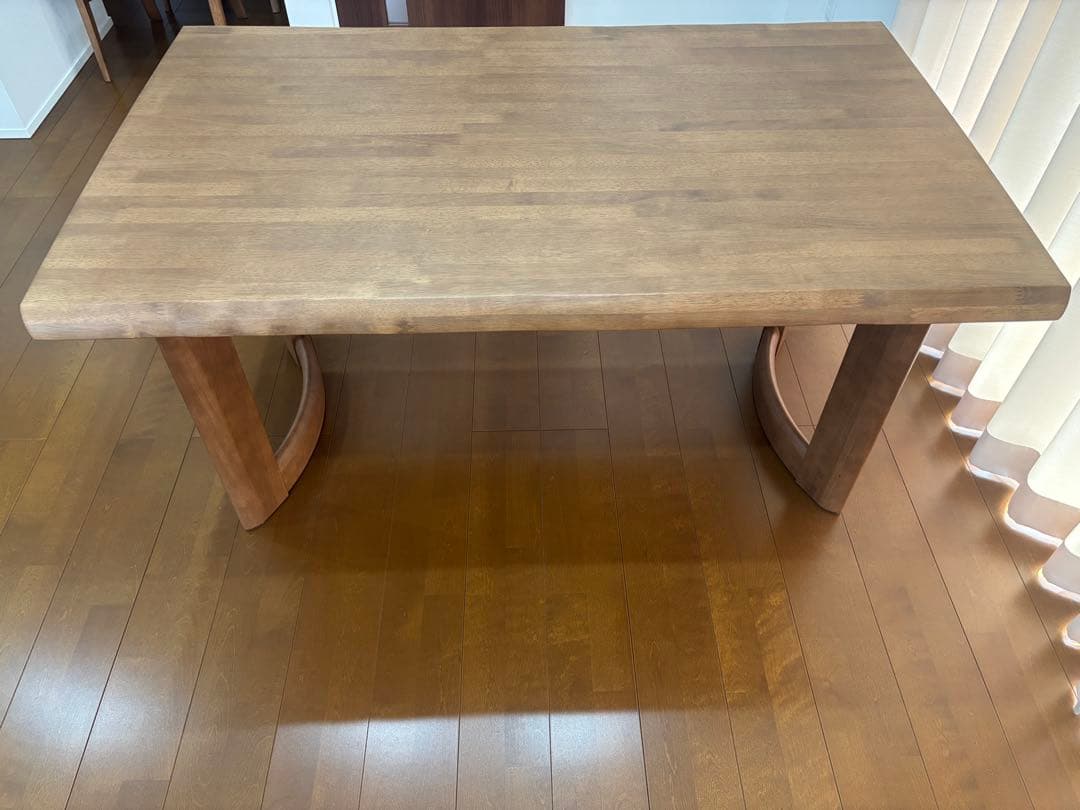 カリモク　ダイニングテーブルのみ　ぴんさん専用
