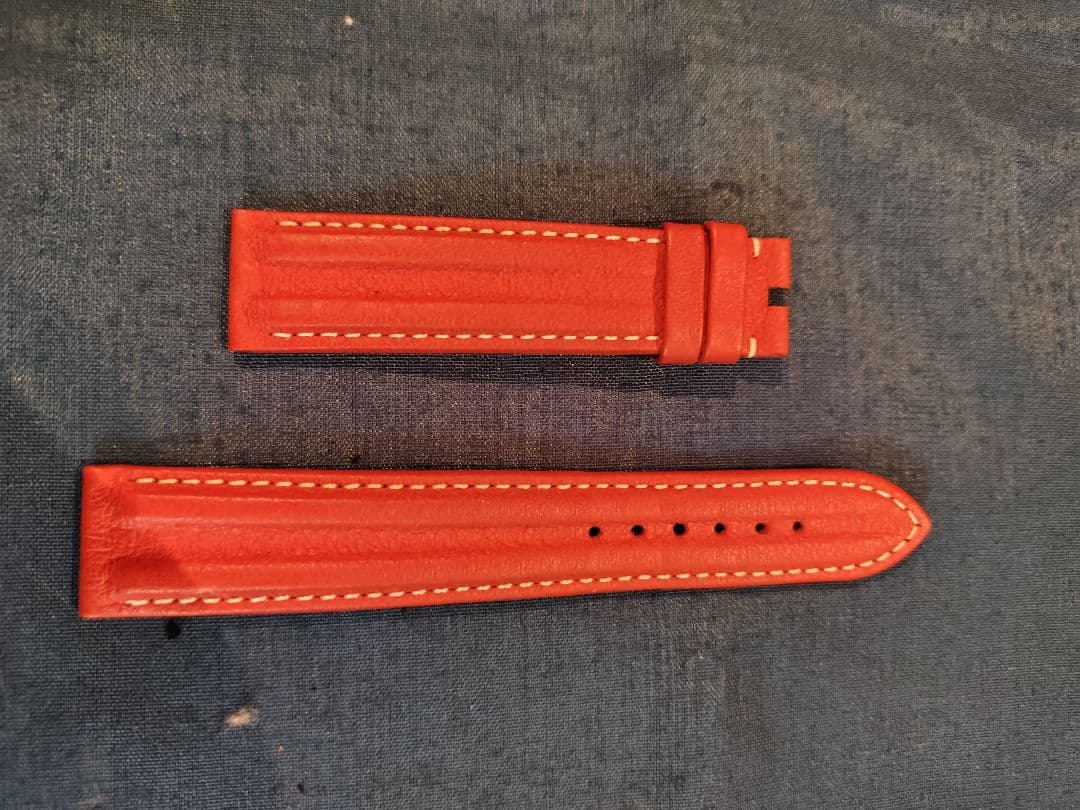 OMEGA Speedmaster 赤 シューマッハ　cart用タイヤケース