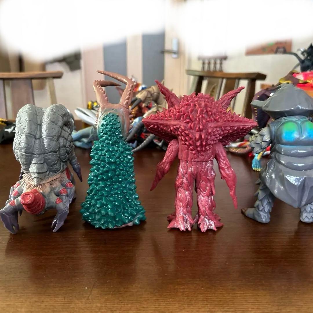 ウルトラマン　ソフビ　怪獣　まとめ売り