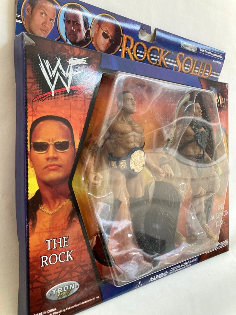 ザ・ロック　２バージョンのフィギュア　ROCK SOLID