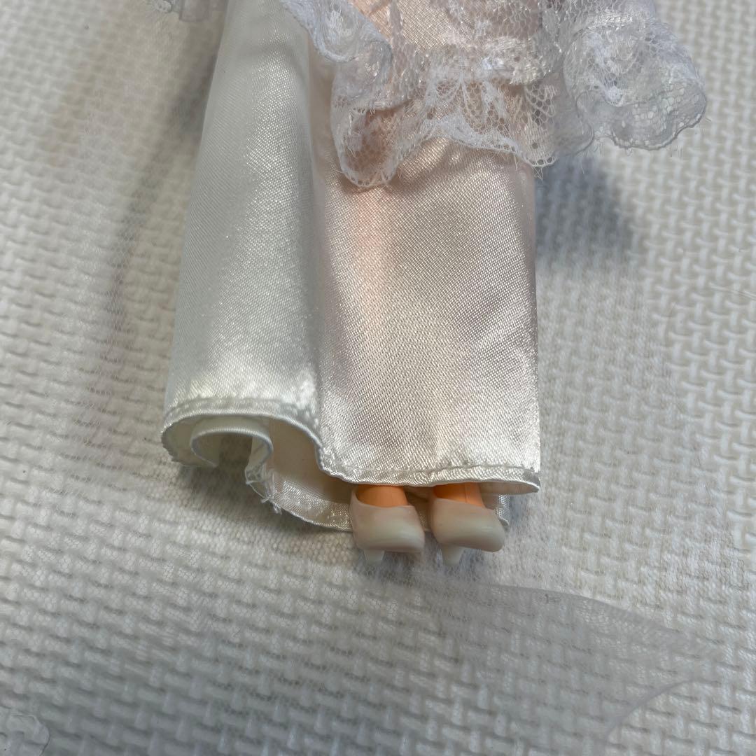 レア品☆ ジェニーちゃん 白ドレス レトロ おもちゃ - メルカリ