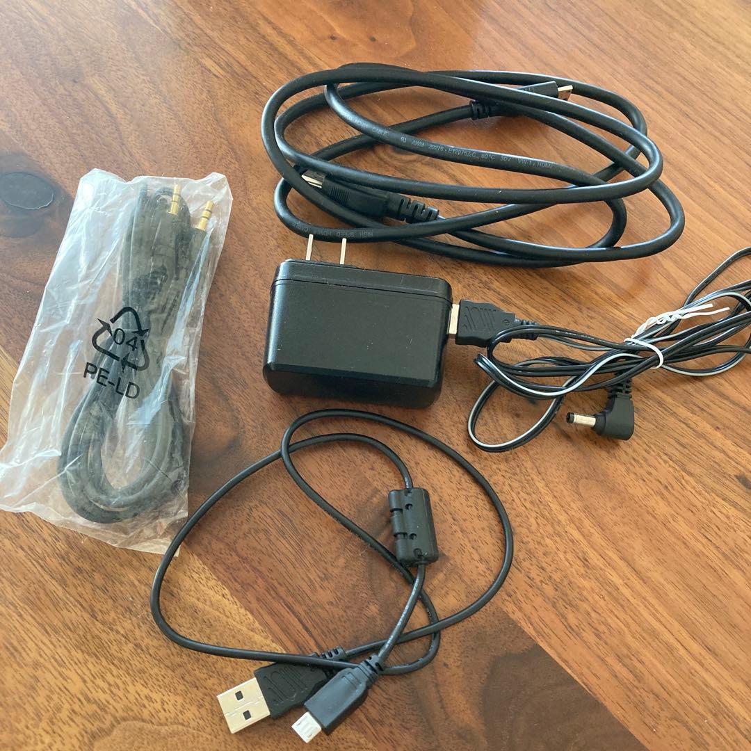 ゆ*み様 Panasonic HC-V360M ビデオカメラ　三脚付き