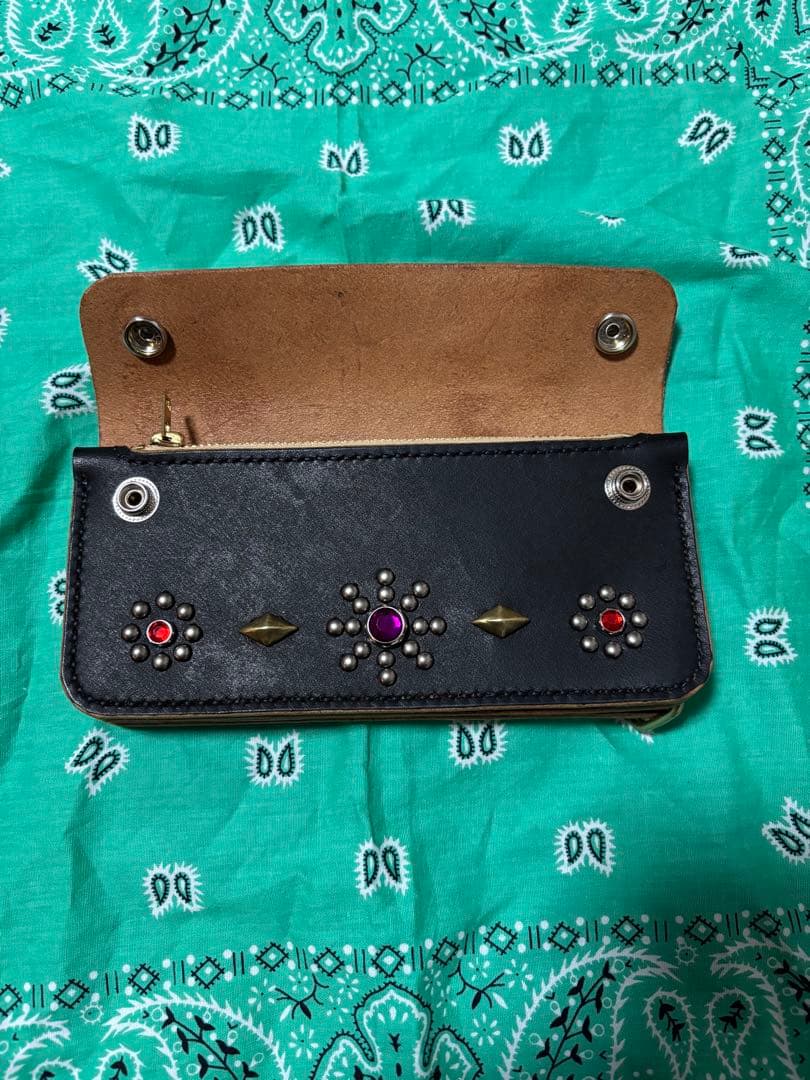 ロングトラッカーウォレット　三層　丘染め　ハンドメイド　スタッズ