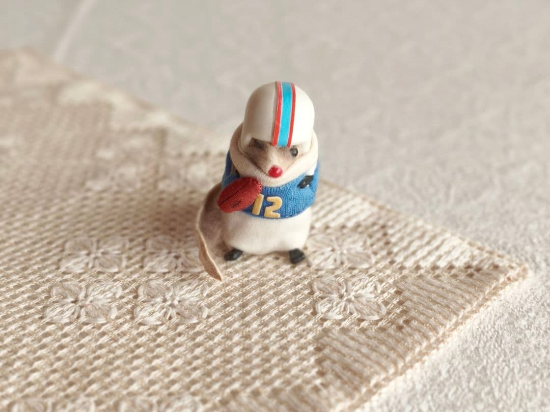 vintage figure ❀ふんわり可愛い ラグビー選手の ネズミくん チーズ