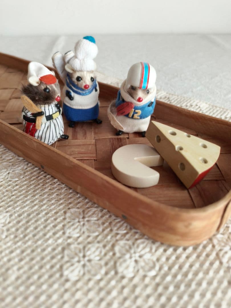 vintage figure ❀ふんわり可愛い ラグビー選手の ネズミくん チーズ