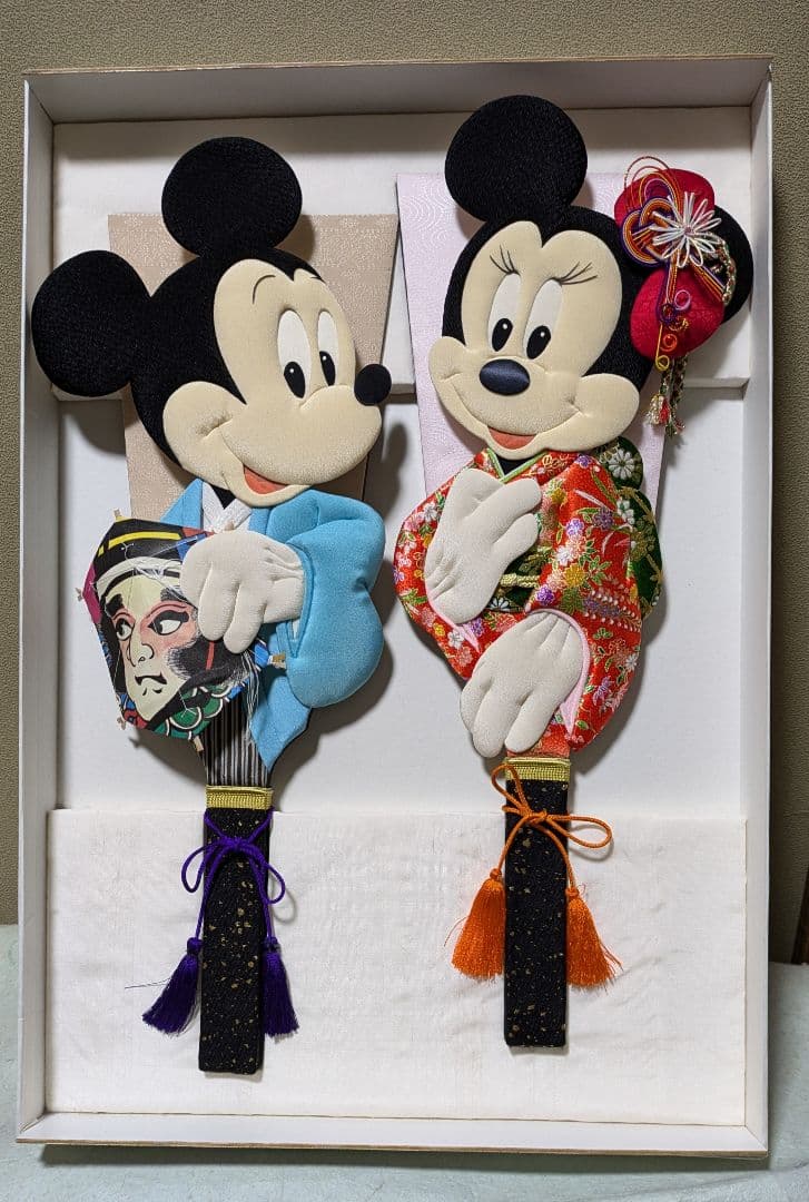 ミッキー ミニーの押し絵羽子板