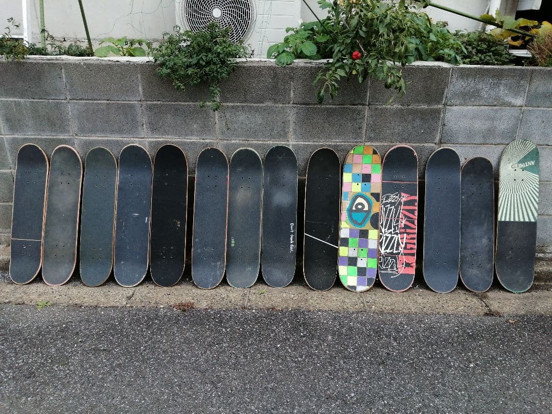 スケボーのデッキ　14本