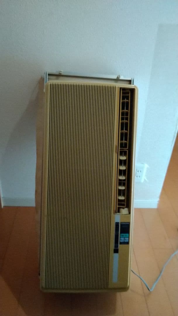 窓用エアコン 縦型　CW-161NR 窓用エアコン 縦型 CW-161NR 窓用エアコン 縦型 CW-161NR
