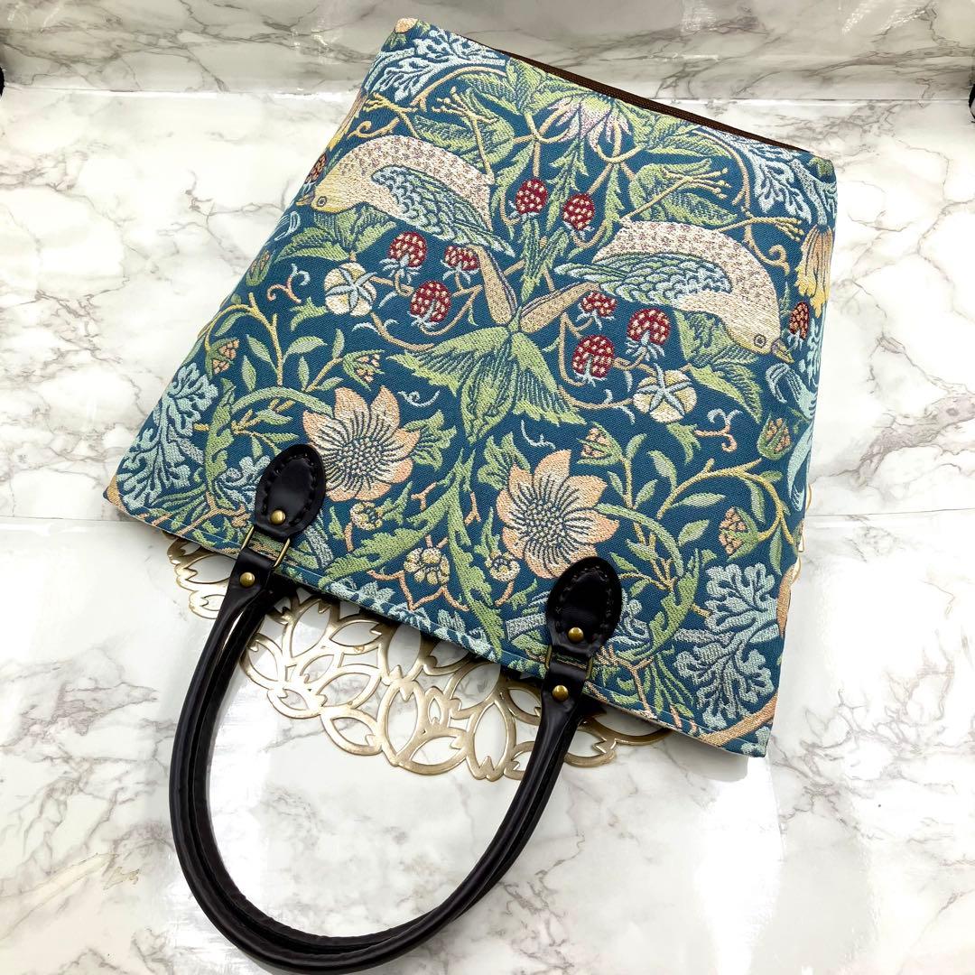 一時閉店セール【ウィリアムモリス いちご泥棒】ポケット沢山バッグ