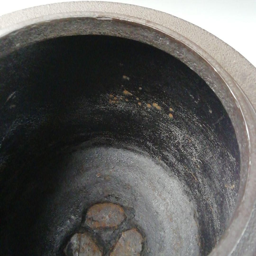 W132 茶釜 『松地紋 筒釜』『釜師 須藤浄義』『鉄釜』 共箱 茶道具