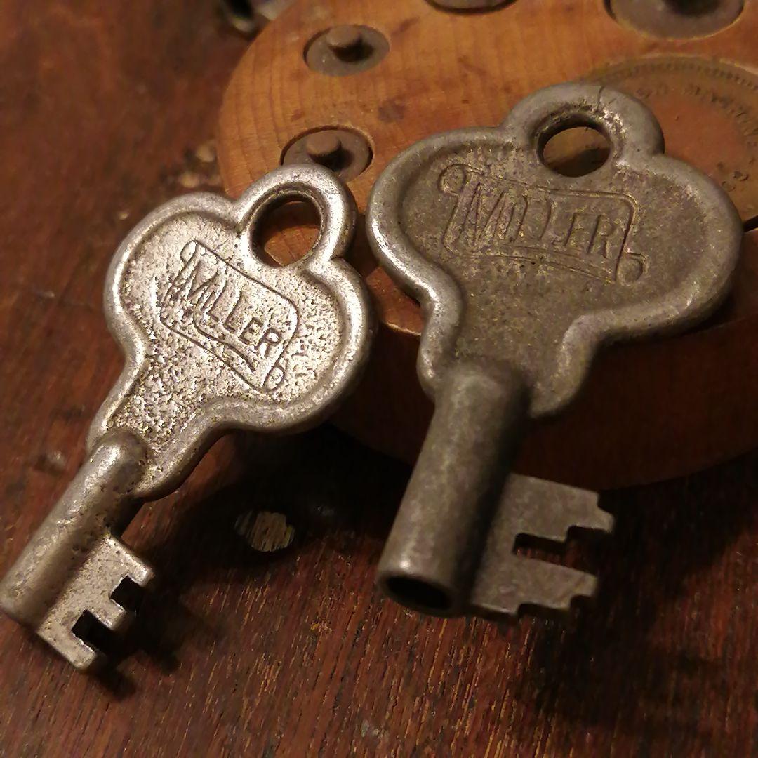 米国製アンティーク キー16本&ナンバー タグ&ナスカン&キーリングの