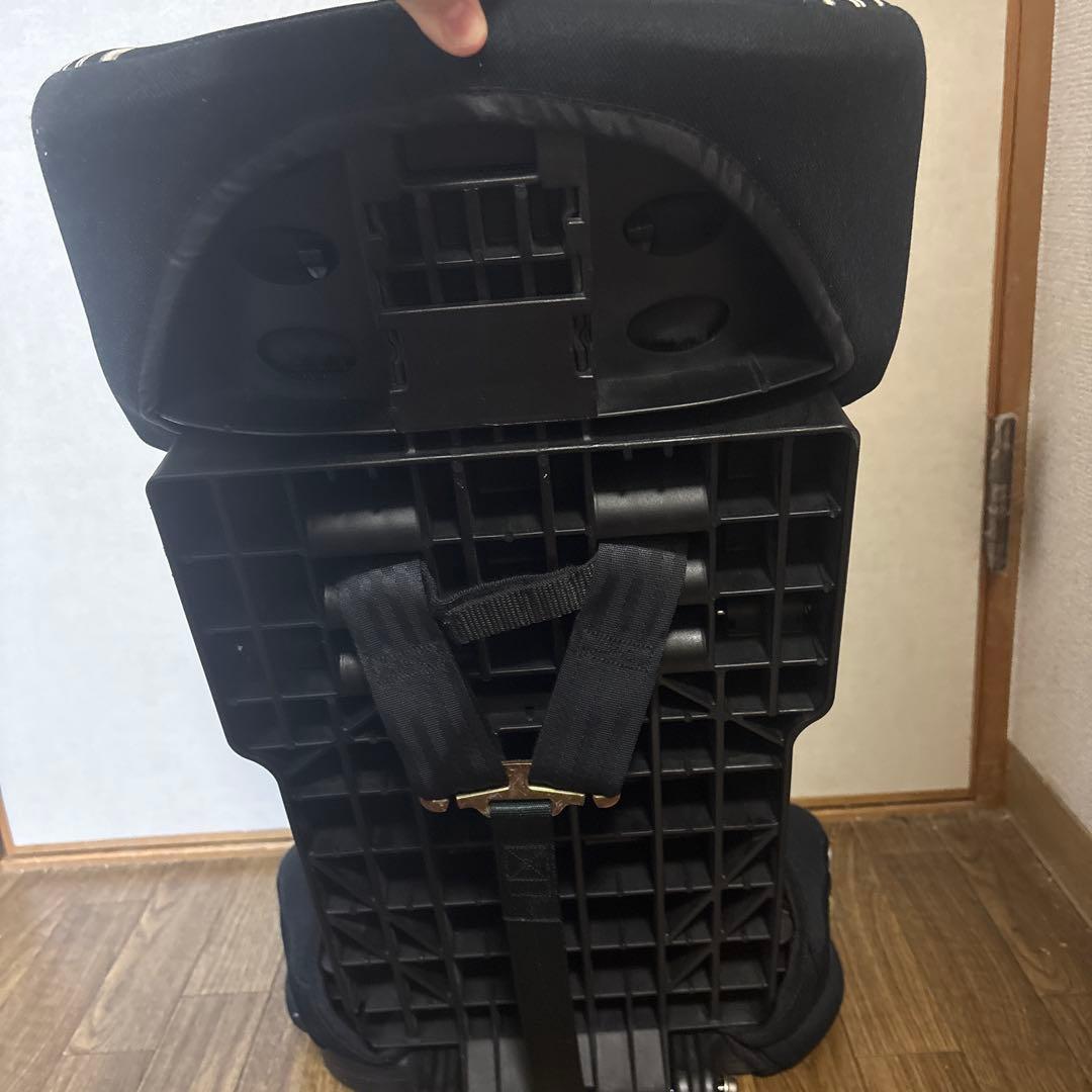 日本育児　ジュニアシート　トラベルベスト