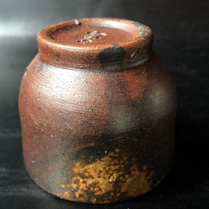 遺品整理◼️蔵から出て来た、かなり可愛いお猪口、ぐい飲みです。古美術品