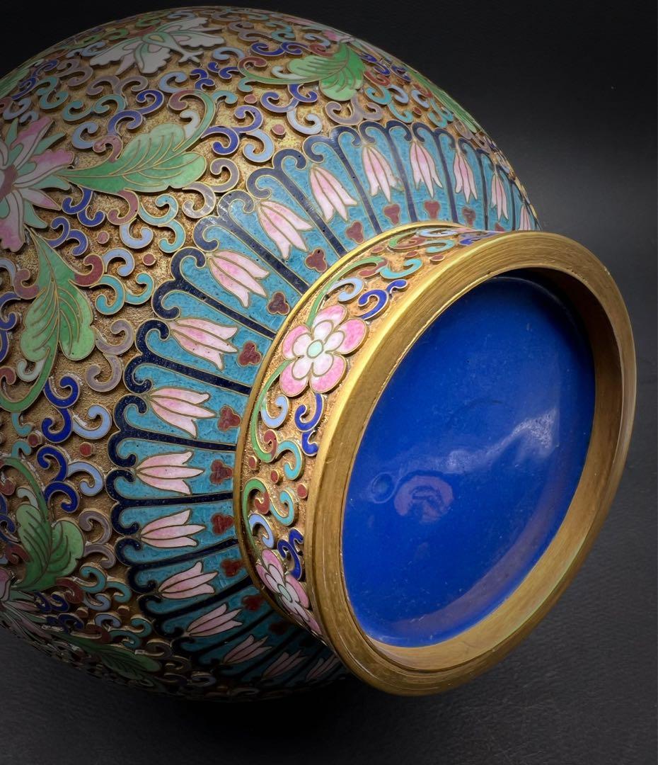 中国美術 古玩 掐丝珐琅 七宝焼　蝶々紋樣花瓶 台座付き　骨董品