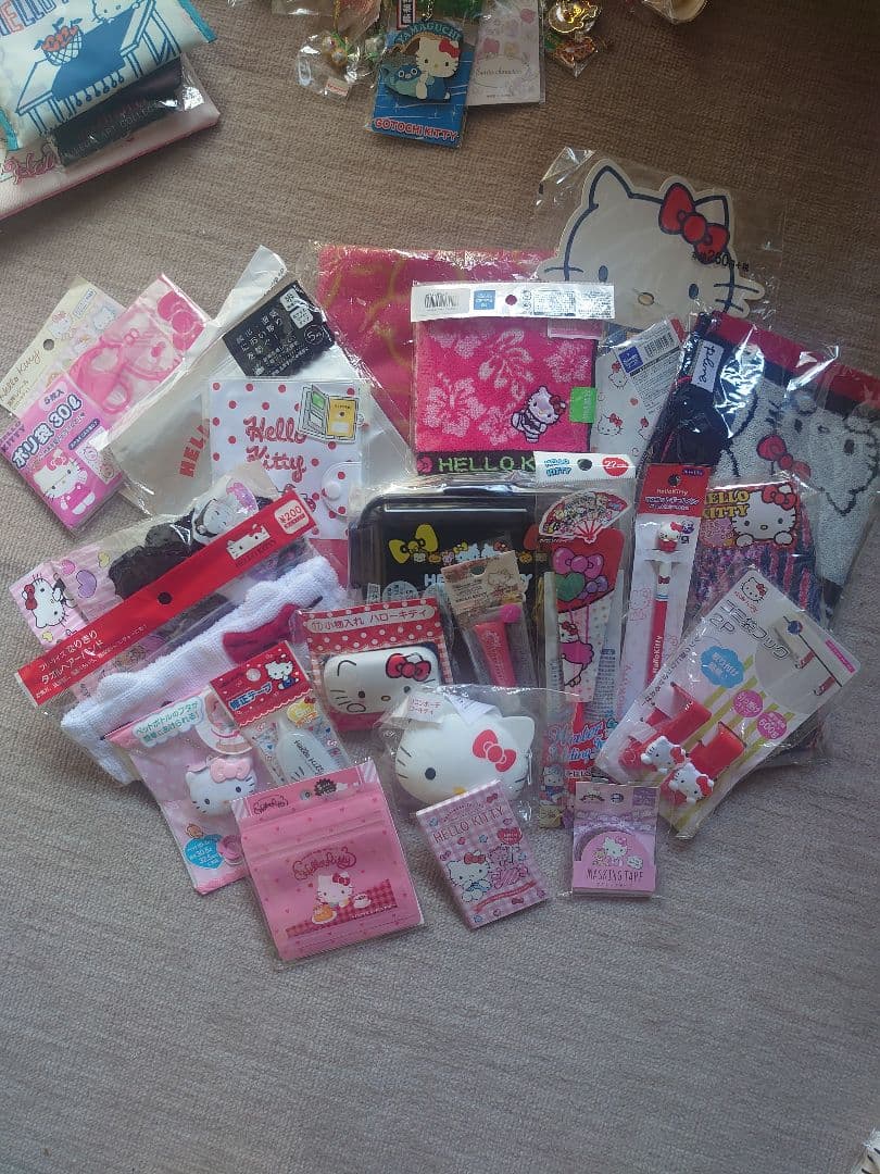 ハローキティご当地&キーホルダー&雑貨セット
