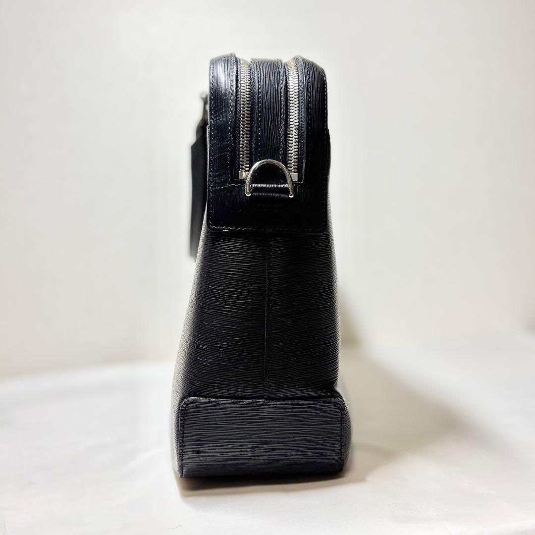 ペッレモルビダ　キャピターノ　ブリーフケース　ビジネスバッグ　2室　2way