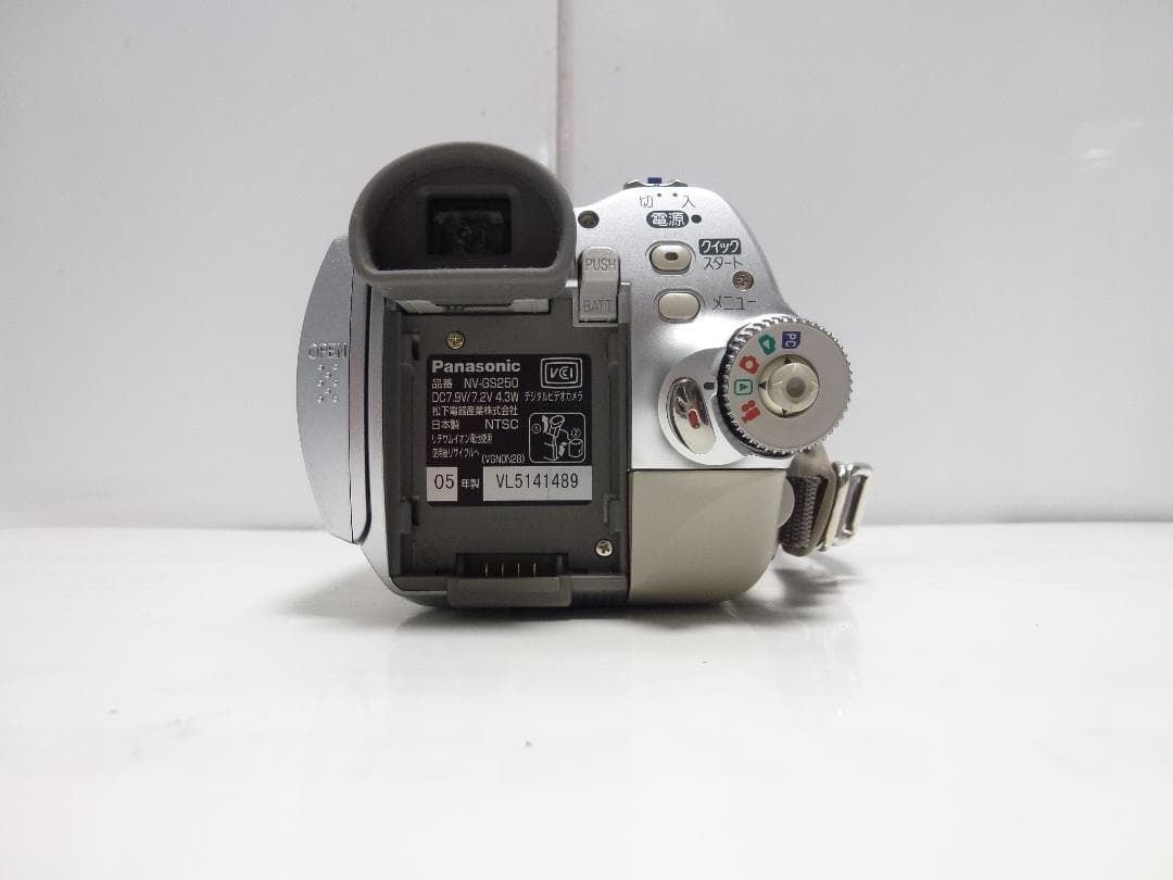 大人気　動作品　Mini DV　パナソニックビデオカメラ　NV-GS250