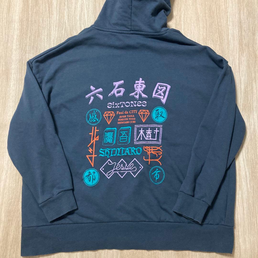 SixTONES Feel da CITY 2022パーカー 六石東図 - メルカリ