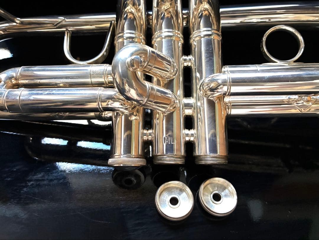 Bach トランペット（シルバーメッキ／ケース付）