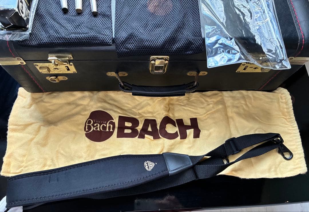 Bach トランペット（シルバーメッキ／ケース付）