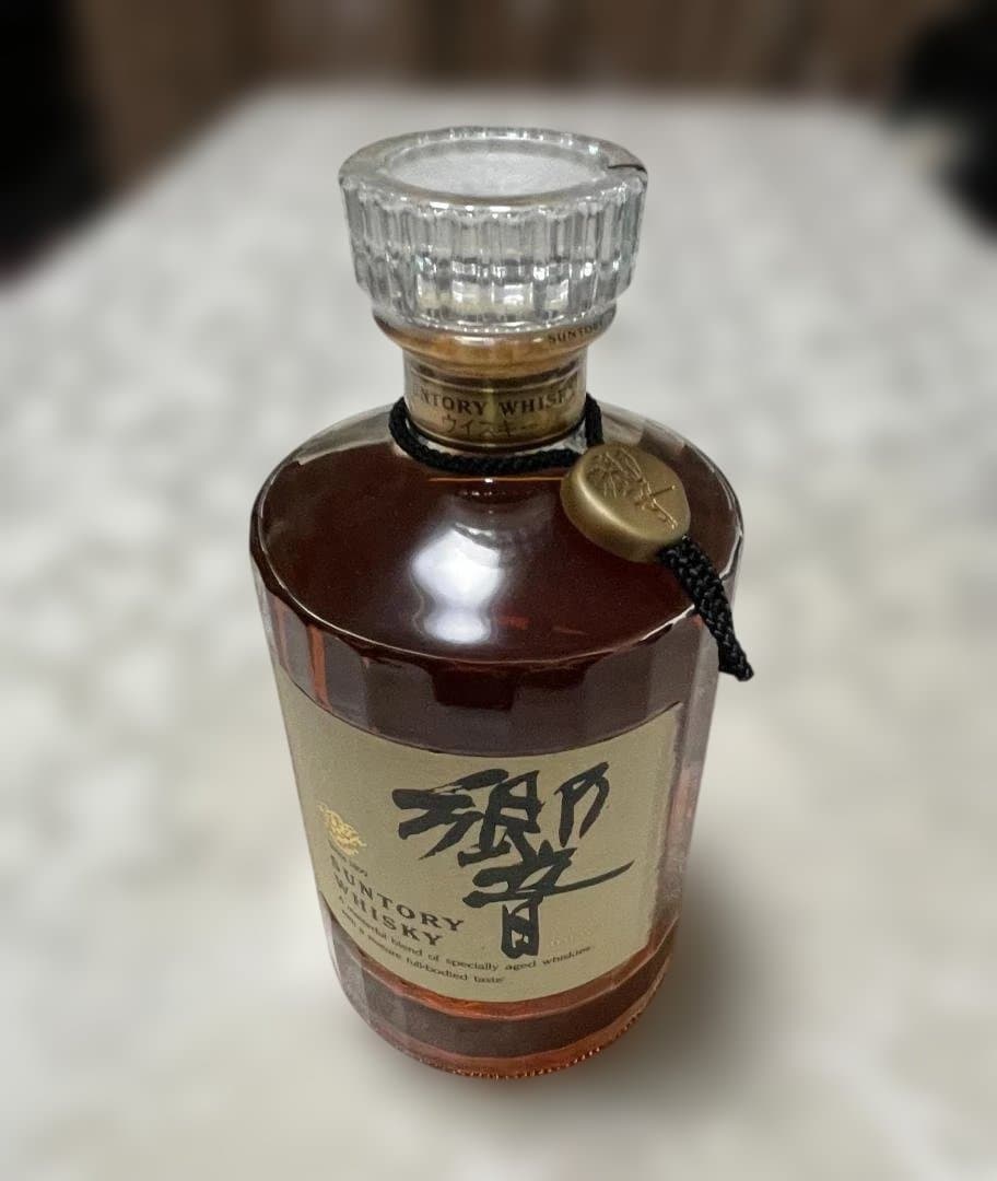 う*1様 サントリーウイスキー 古酒 響 ノンエイジ 裏ゴールドラベル 700m サントリー響 ノンエイジ金キャップ裏ゴールドラベルの買取実績 | 買取