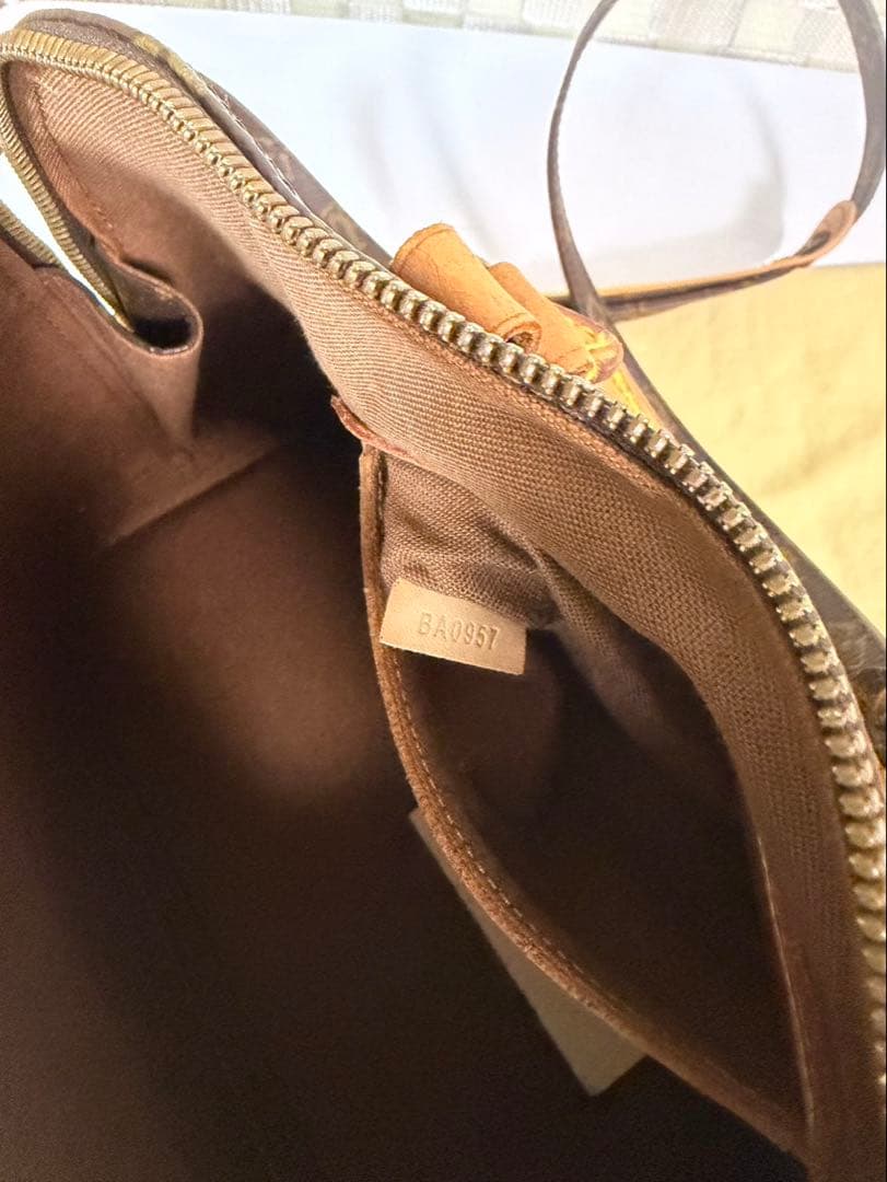 LOUIS VUITTON モノグラムハンドバッグ