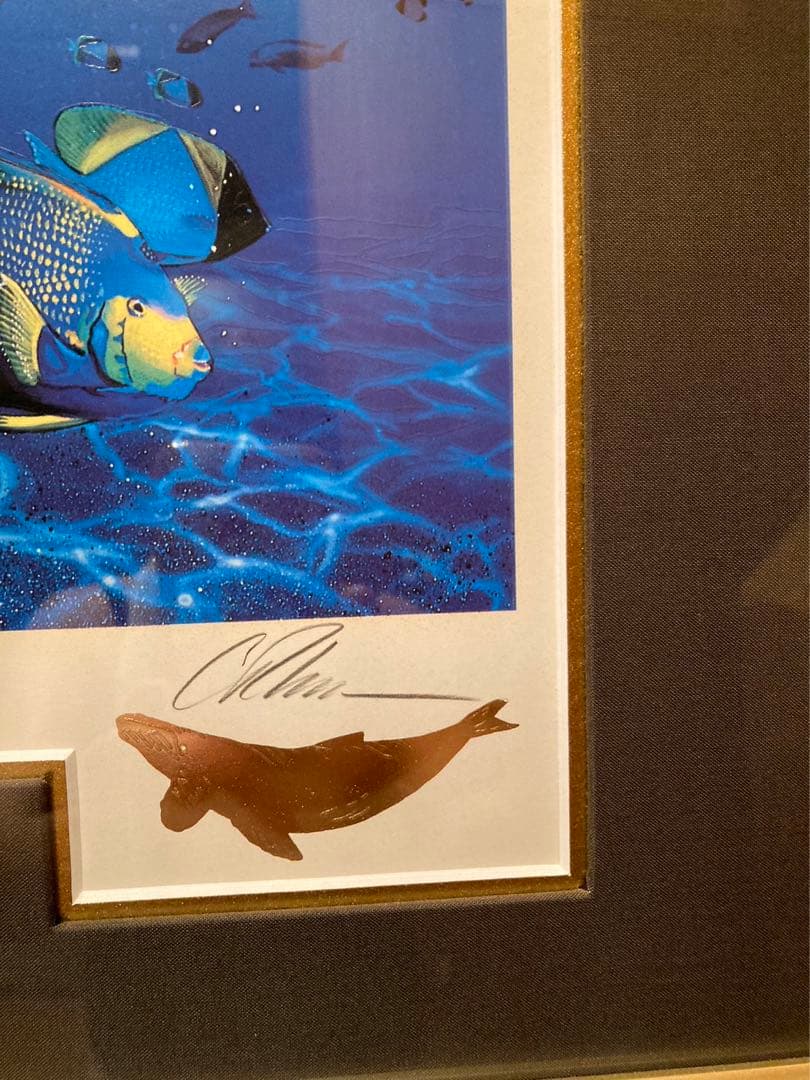 ラッセン絵の具とハケ