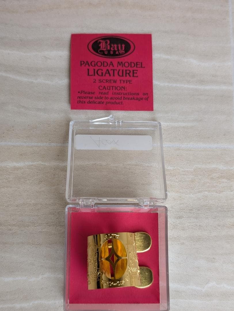 BAY・J　PAGODA　MODEL　リガチャー　アルトサックス　22K　メッキ