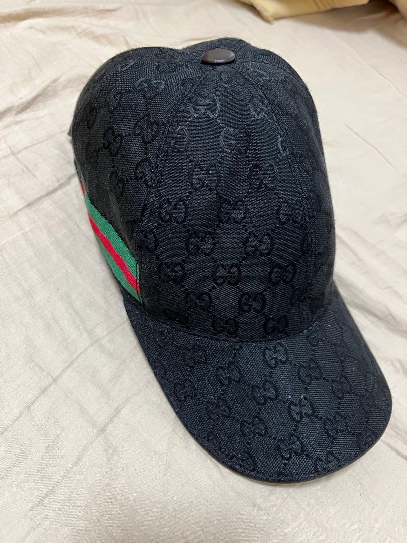 GUCCI ブラック GGパターン キャップ