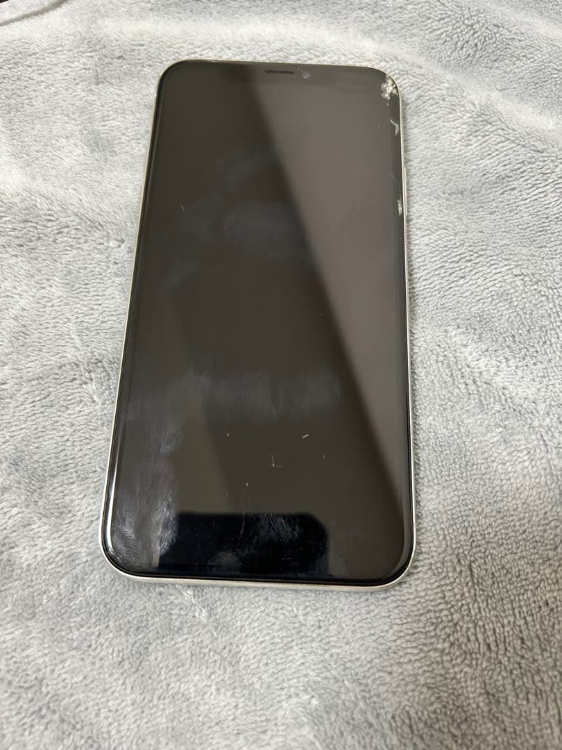 Apple iPhone X ホワイト 本体 Amazon.com: Apple iPhone X, 64GB Unlocked - Silver : Cell Phones