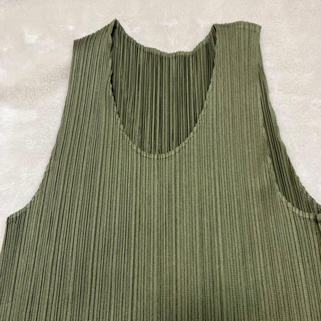 【美品】PLEATS PLEASE イッセイミヤケ ノースリーブカットソー