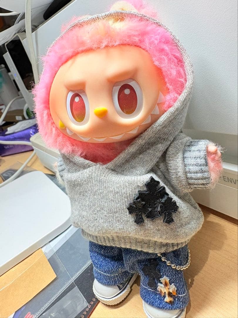 ひ*し様 labubuスリークロスパッチラブブ 超希少至極2点 オークション