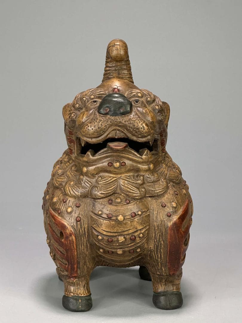 中国美術　中国宜興　紫砂　白泥　加彩紫砂獅子香炉　置物　唐物　古物