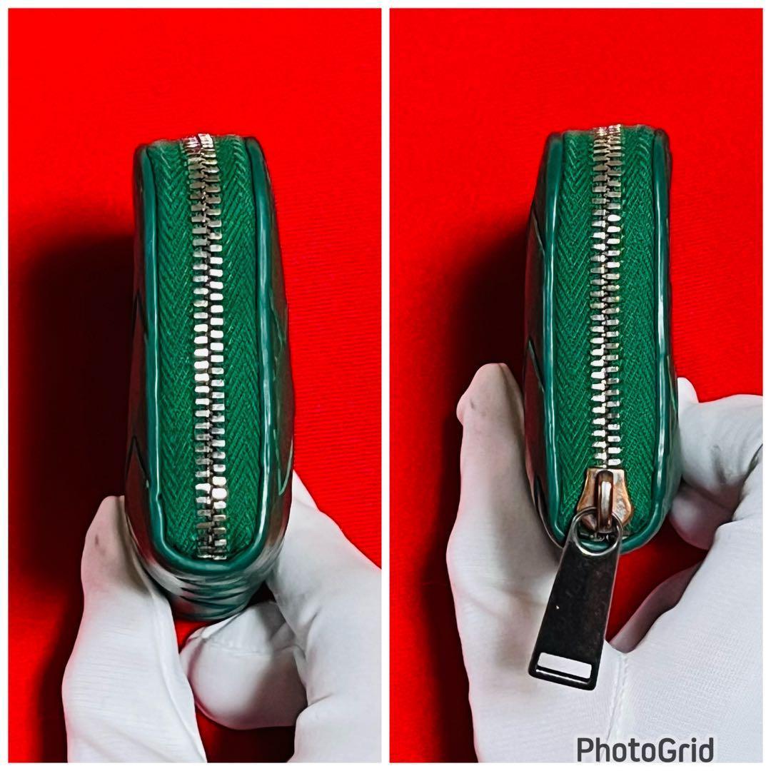 BOTTEGA VENETA イントレチャート ケース エメラルドグリーン